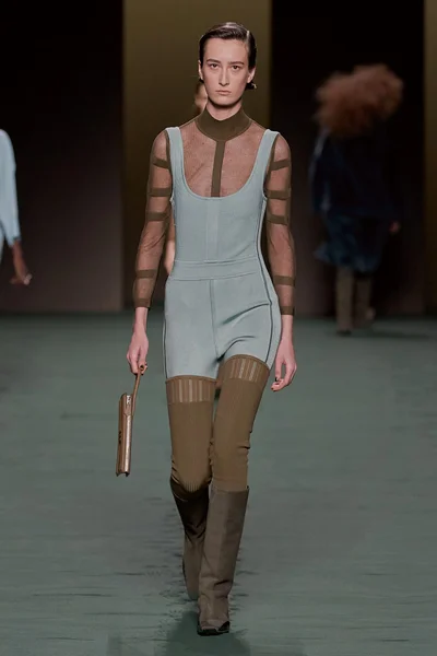 Look 33